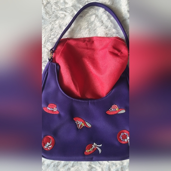 Carlo D'Santi - Red Hat Society Purse - Picture 4 of 9